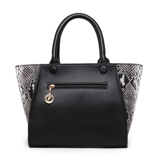 2016 new European and American fashion handbags serpentine Messenger bright skin handbag luxury handbag