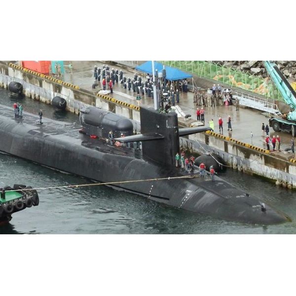 STS Professional Submarine Fenders ISO 17327 Natural Rubber