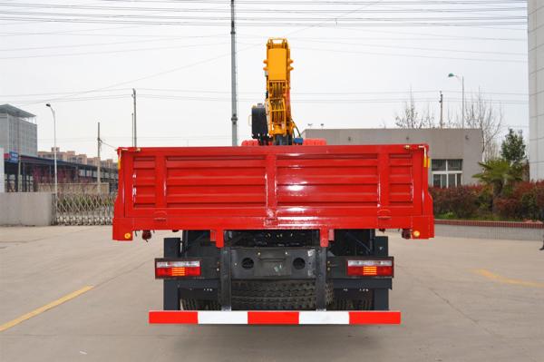 Construction Hydraulic Truck Crane With 16 Ton Lifting Capacity And Mobile Design