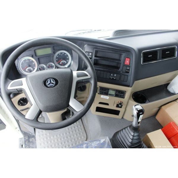 12 Forward Shift SinotruK Haohan J7G 4*2 6*4 CHG LNG Special Truck Traction Head