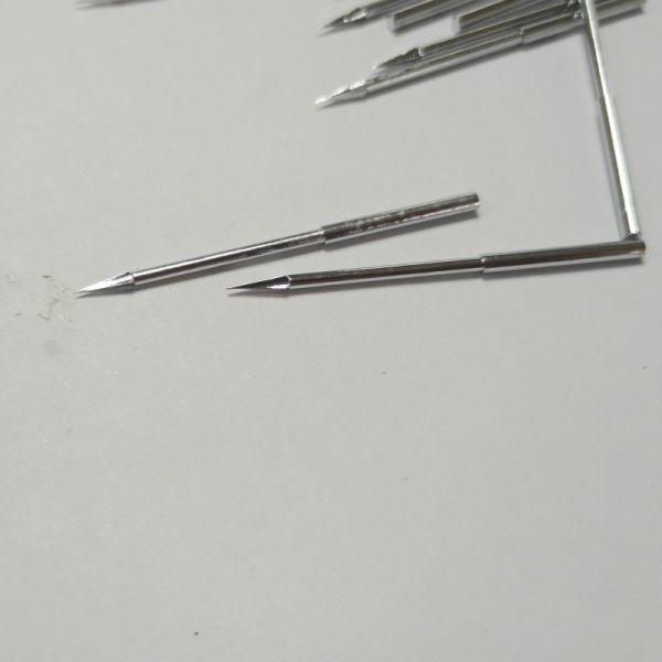 17-4ph en acier inoxydable à aiguille concave de ponction à quatre côtés pointu