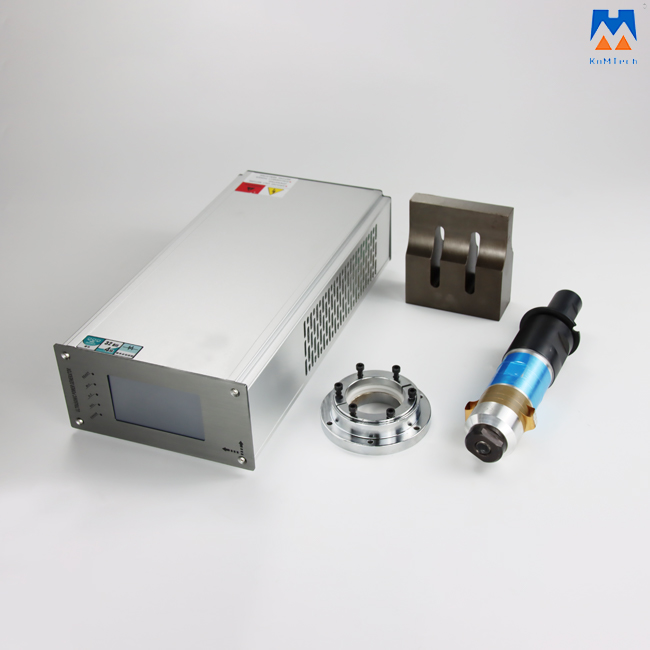 ультразвуковая система 20kHz для заварки лицевого щитка гермошлема с цифровым генератором