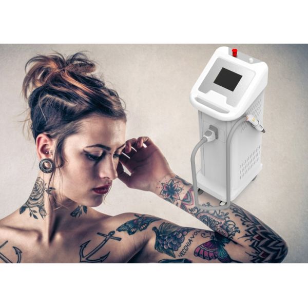 Efficient Q Switch Tattoo Removal Machine Laser Tattoo Removal Equipment 1 - 10Hz Frequency