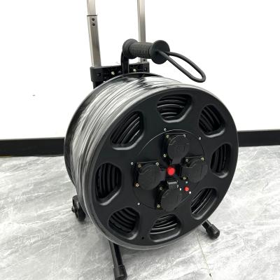 4 prises universelles IP54 bobine de câble rétractable Longueur personnalisée Extension résistant à l'eau industriel lourd