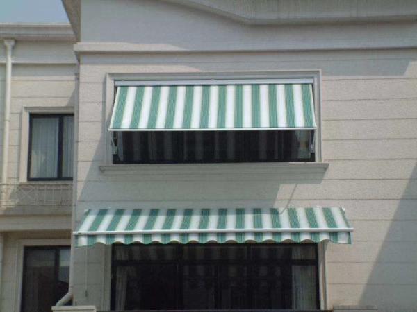 Outdoor Balcony Sunshade Strong Motorized Open Retractable Awnings