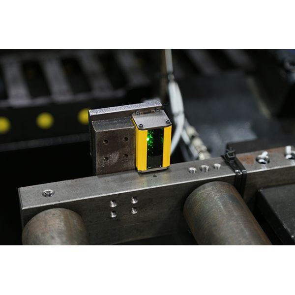 0.05mm Précision de grand diamètre Scie circulaire Automatisation Scie circulaire hydraulique réutilisable