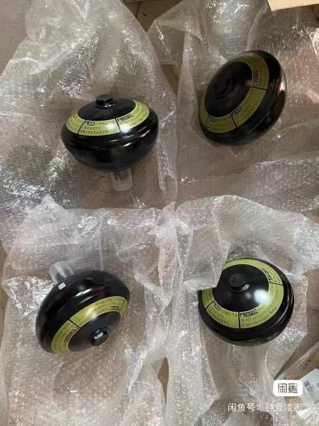 Accumulateur de suspension avant arrière 49141-60020 49151-60020 49141-60010 49151-60010 Ensemble pour TOYOTA LEXUS LX570 LX470 URJ200 UZJ100