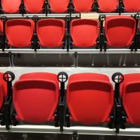 Astuce vers le haut des sièges fixes de sports de stade avec le matériel de HDPE de PE de bras