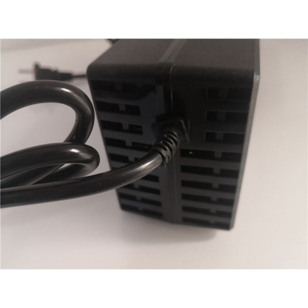 Литий 6.8Ah 12v /5V 13Ah12v li-иона батарей поставки фабрики перезаряжаемые со штепсельной вилкой заряжателя US/EU/AU/UK AC