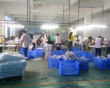 Factory direct supply Round ball cap RGBY LED string light christmas IP54 indoor / outdoor decoration 9-10 lm/led