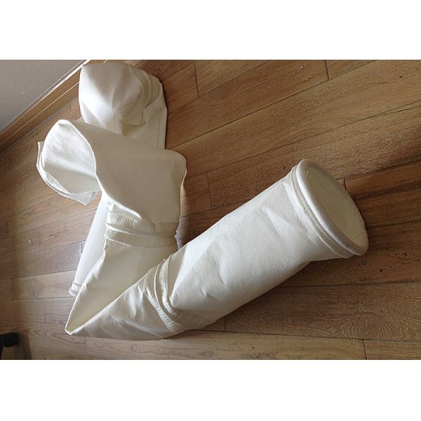 4 aciers inoxydables/fers Ring Polyester Industrial Filter Bag pour l'usine de ciment