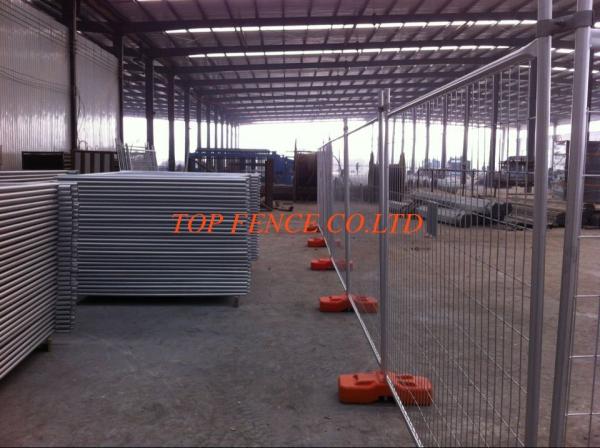 Temporary Chain Link Fence Post Base / Temporary Steel Fencing Industrial Style