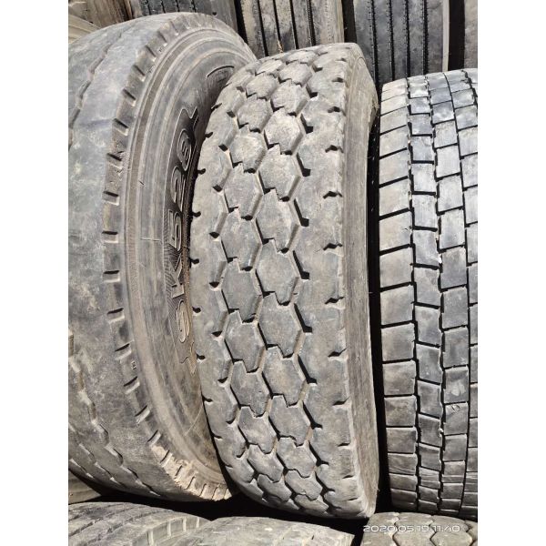 Tous les pneus en acier d'occasion de radial troquent en second lieu occasion 1000r20 de pneus