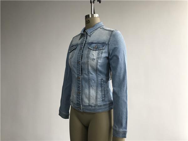 Light Wash Ladies Denim Jacket / Button Through Trucker Jacket TW79170