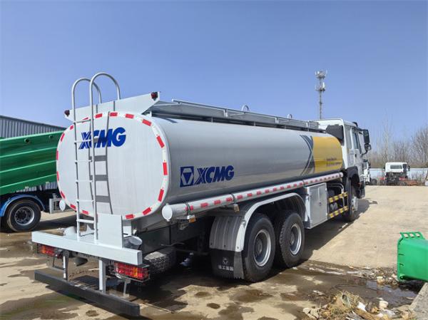 HOWO Diesel 6x4 Fuel Carrier Truck Left Hand Drive 20000 Liters Oil Delivery Truck