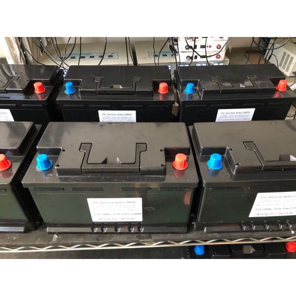 Умная батарея 12V 40Ah стартера автомобиля иона лития 1000CCA с системой подключей и играй