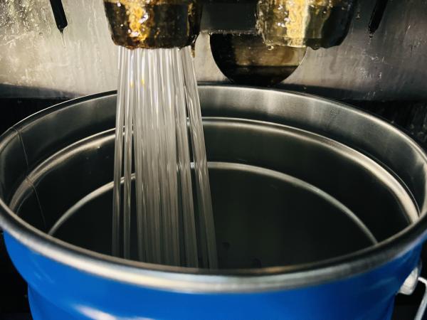 エポキシ樹脂のための高熱分解温度320Cアンヒドリド固化剤