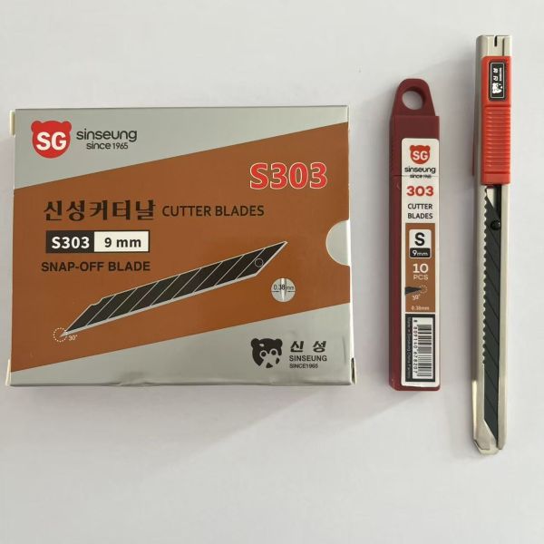 Black 9mm 30 Degree Angle SK2 Snap Off Utility Blades For Precision Cutting