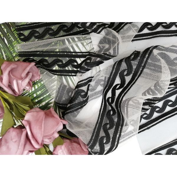 Tissu brodé noir géométrique linéaire en nylon de dentelle