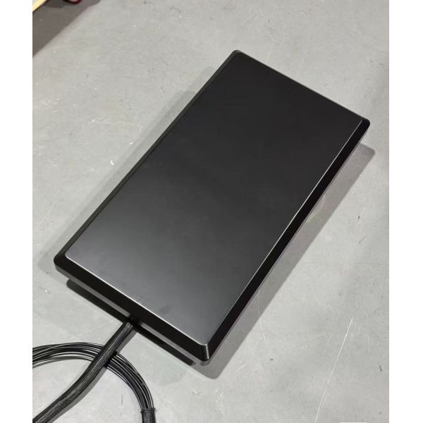 Outdoor 8-port Dual-Polarized Flat Panel Antenna with 725*390*50mm Size