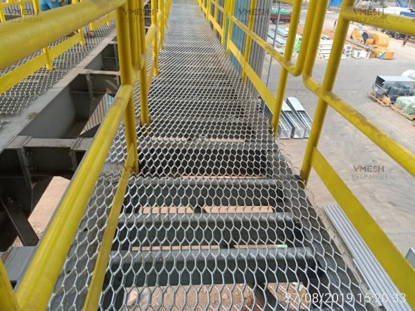 Grille en acier antidérapante en métal déployé à trou hexagonal robuste