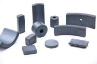 Ferrite magnétique permanent pressé humide à longue durée de vie pour la version domestique Moteur de robot balayeur R37.0mm-r26.8mm ×29.0mm