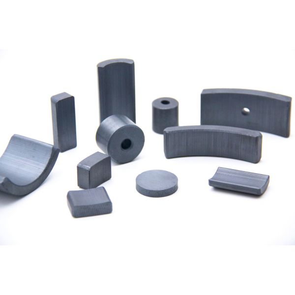 Ferrite magnétique permanent frité à haute température pendant 18 heures pour moteur universel W003