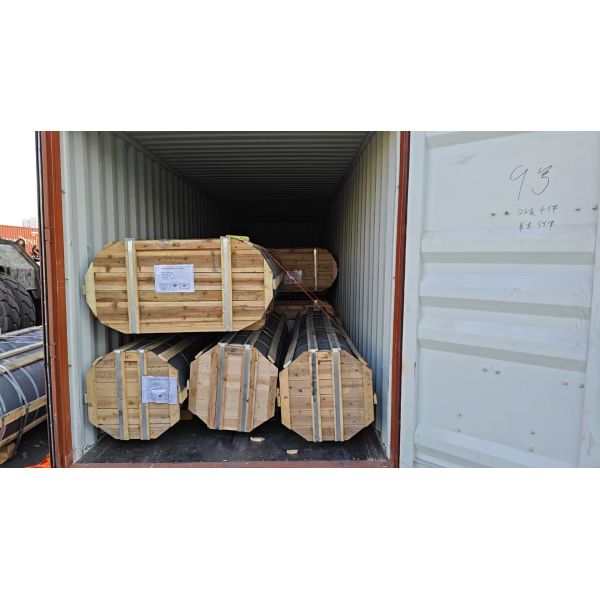 300 - 900 мм Uhp графитовый электрод для эффективного промышленного плавления