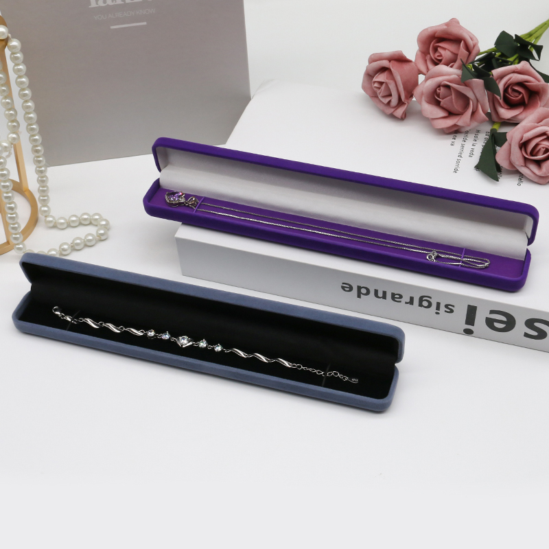 Luxury Gift Packaging Velvet Jewelry Box For Necklaces Bracelets Rings Custom Color