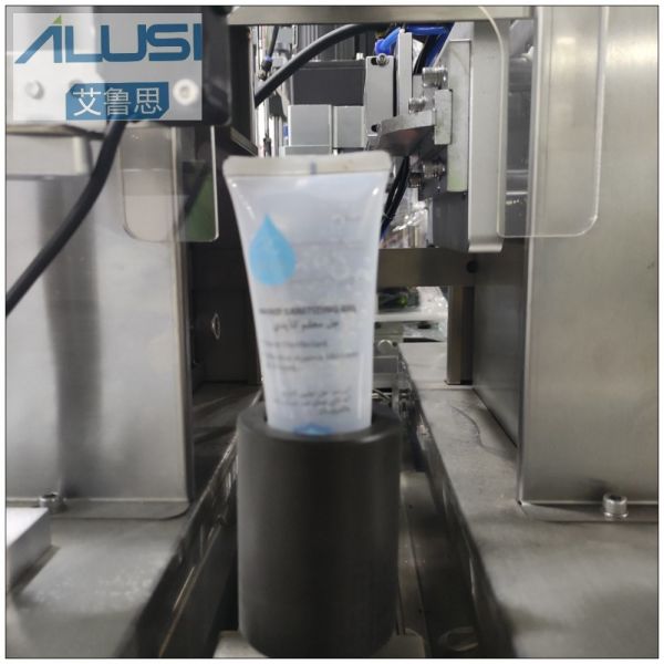 Заполнитель трубки зубной пасты сливк Semi автоматической ультразвуковой пластиковой машины запечатывания трубки косметический