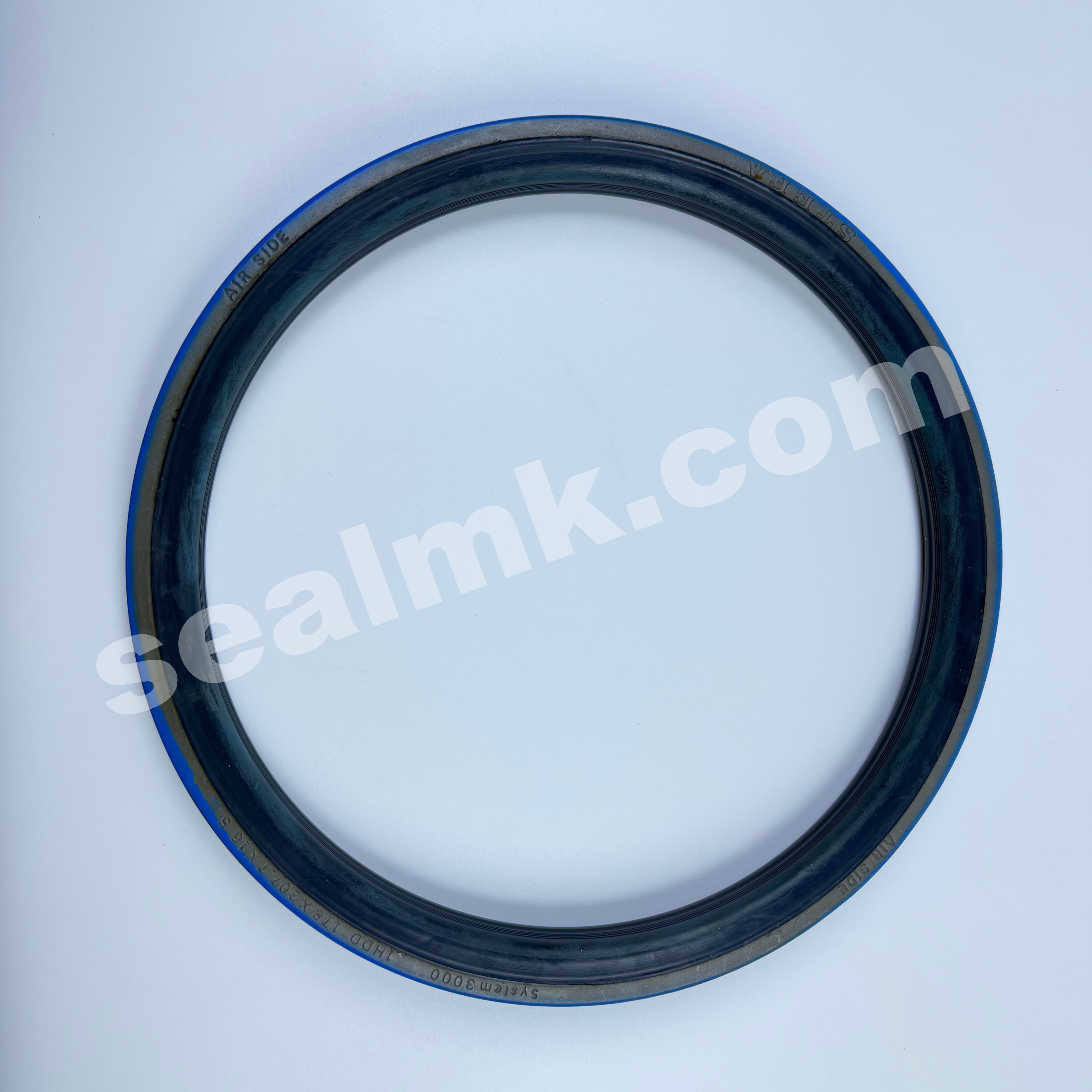 178 x 207.7 x 16.5 — For Volvo trucks; OEM 11103124/1672314/1080340; Scania OEM 1375971; CORTECO OEM 01034568B; Stefa 1HDD / System 500、3000、5000 Rear Wheel Hub Outer Oil Seal.