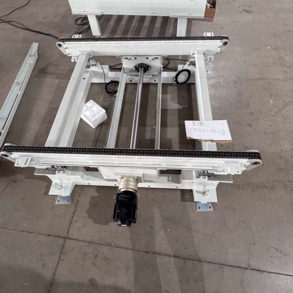 500kg – 2000kg Pallet Chain Conveyor System For Logistics Handling Systems