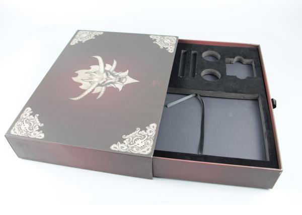 Matte Lanimated Flip Top Gift Box , Custom Paperboard Boxes With Debossing