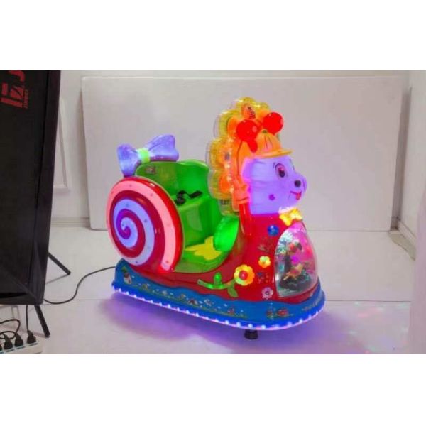 Le parc léger d'enfants monte une petite taille d'utilisation d'épicerie de Seat