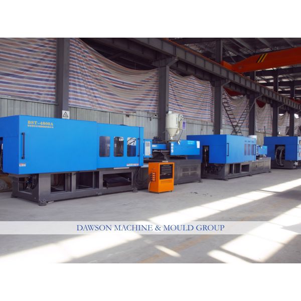 Крышка бутылки отливая пластиковую керамическую машину в форму инжекционного метода литья