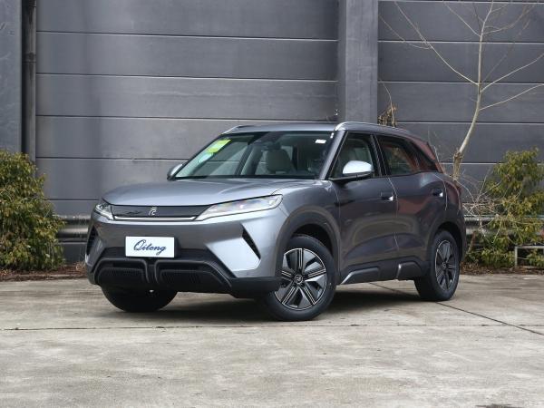 2024 401km Transcendence SUV Cor exterior branca BYD Yuan UP com tecnologia avançada