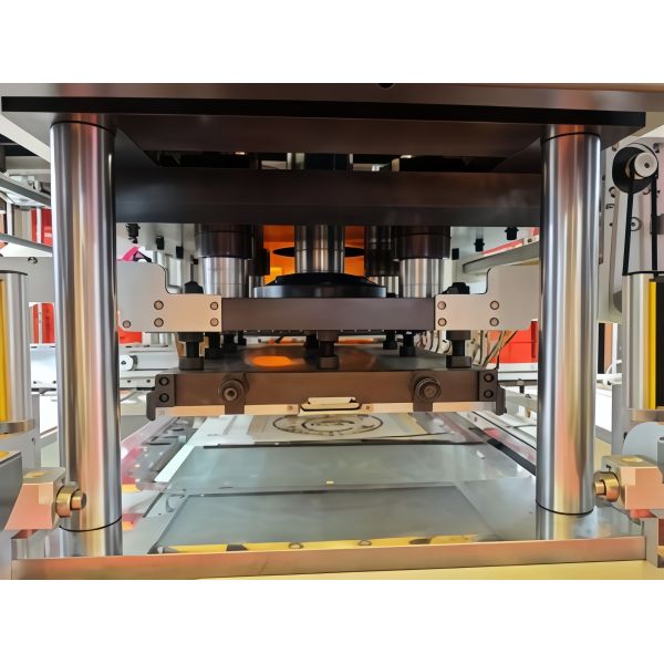 European And American Standard Hot Foil Stamping Machine Pressure 20 Ton For Packaging