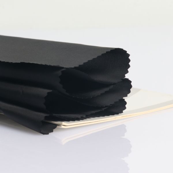 Making fabrics for casual wear sportswear and children's wear for LINING Sustainable fabrics 100% RPET taffeta factory