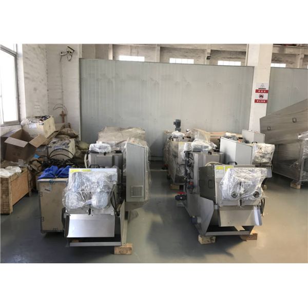 OEM Screw Press Wastewater Treatment 380V Voltage Silver Color 375-5000kg