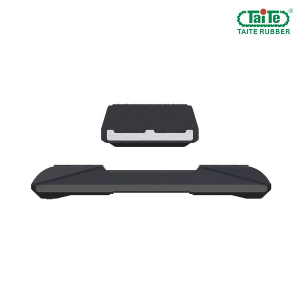 600mm ø20 Excavator Rubber Pads RP - ST - 600A - M20 For Hitatch And Komatsu Series
