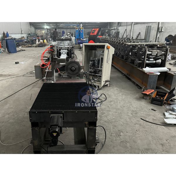 “Turkey Standard PU Foam Sandwich Rolling Shutter Door Forming Machine Multi Material Galvanized Sheet PPGI Aluminum Profile Machine”