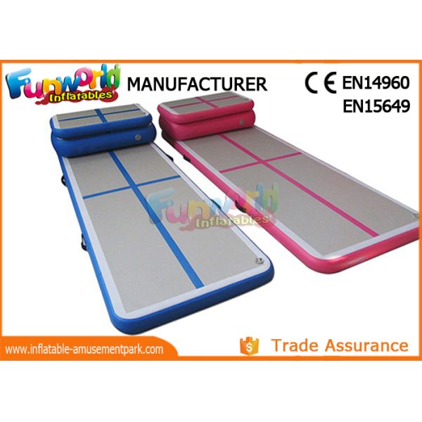 Игры спорт стежком падения раздувные, доска тренировки циновки крупного плана рушась