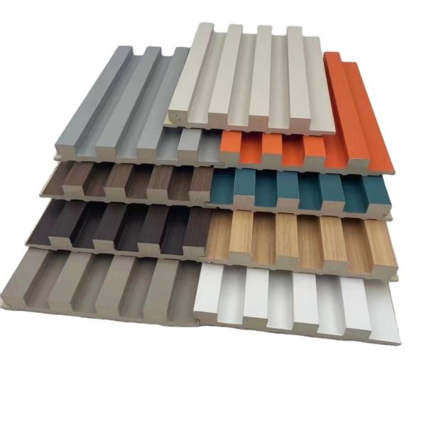 Painel de parede de madeira WPC 3D isolado para decoração interior