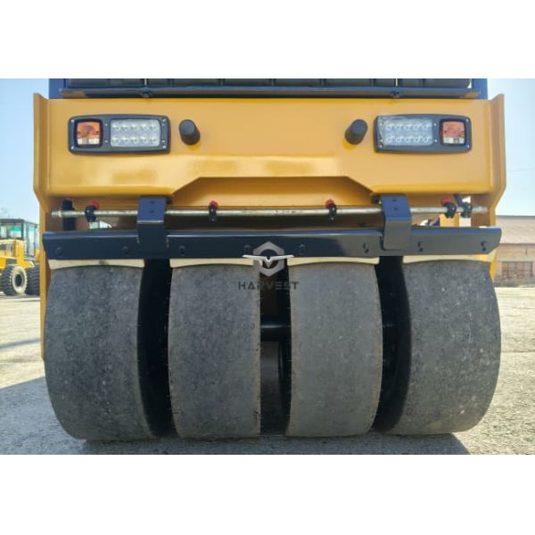 6 Ton Tire Combined Vibratory Road Roller LTC206P Hydraulic Drive 36.8kw