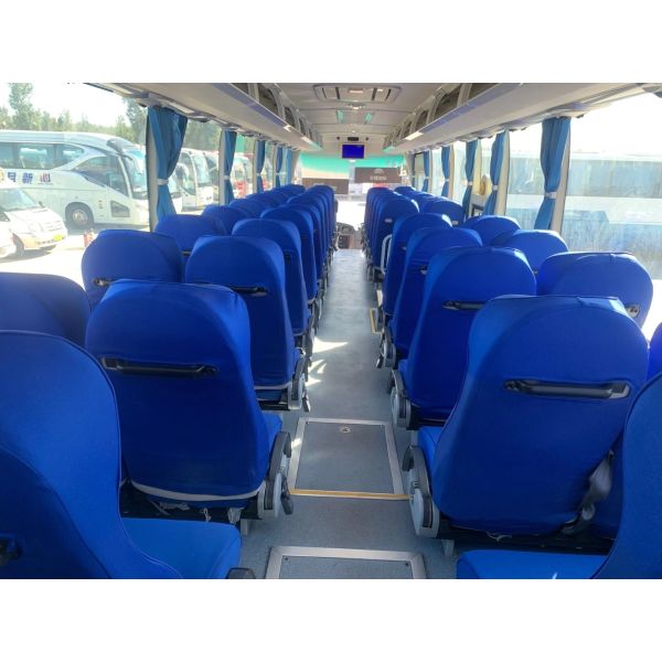 Los autobuses usados marca de China Yutong entrenan ZK6122 WP10. Motor diesel 2015-2019 2+2layout 51seats
