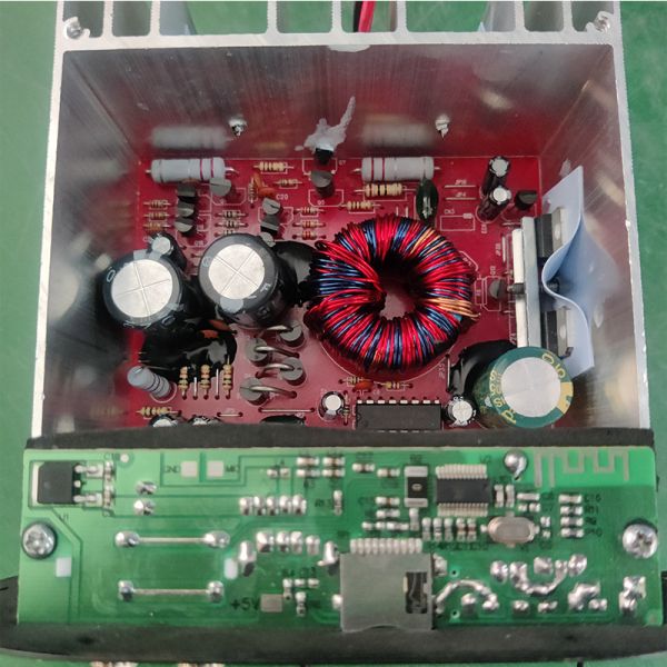 50W Subwoofer Tube TF Card BT Mainboard Audio Accesorio AMPLIFICADOR DE CAR El molde privado NO