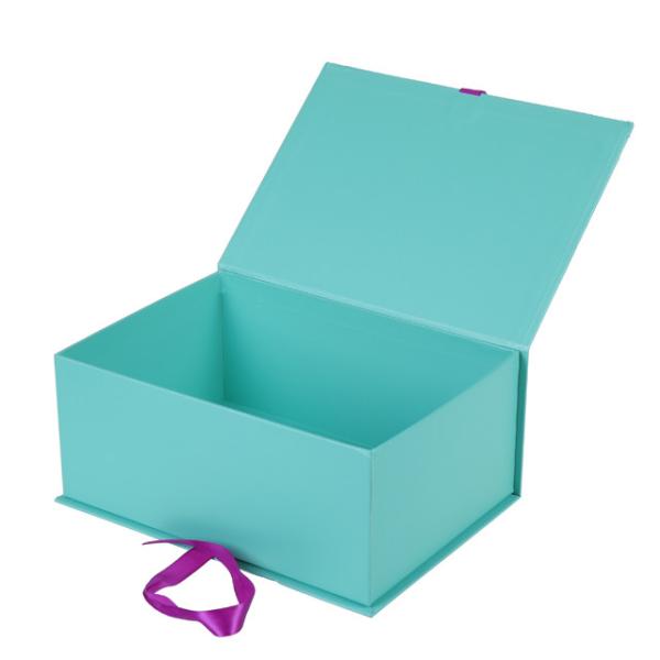 Boîtes de vêtements de luxe rigides en carton personnalisées légères avec ruban