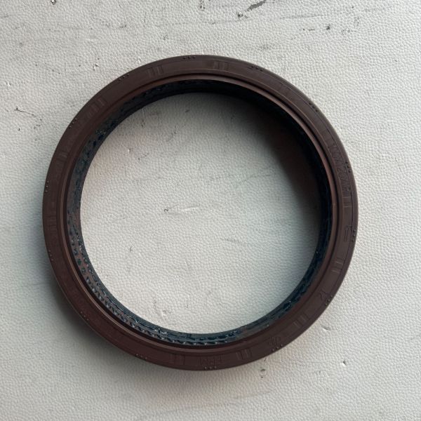 Fast Gear Bus Transmission Fluororubber Second Shaft Oil Seal -26C to 204C GL-5 Bus Spares