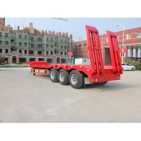 Высокая полезная нагрузка Aotong Гидравлическая система рулевой рампы низкая кровать полуприцеп грузовик 9м 13м