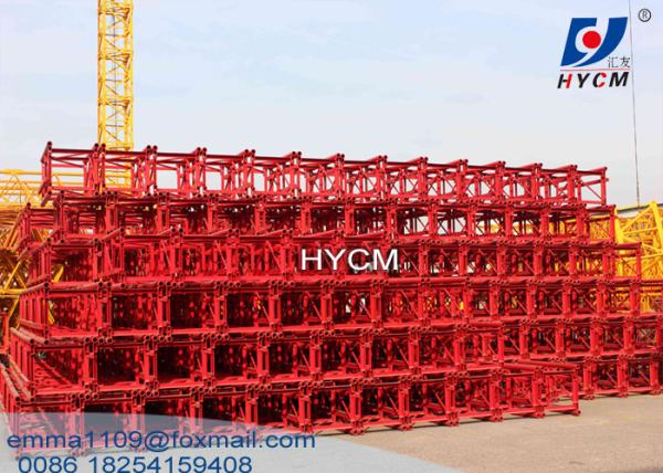 Sección de mástil con bastidores utilizados para la construcción de elevadores de construcción